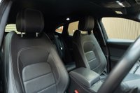 USED 2019 19 JAGUAR E-PACE 2.0 D240 R-Dynamic SE SUV 5dr Diesel Auto AWD Euro 6 (s/s) (240 ps) 14-way Electric Front Seats