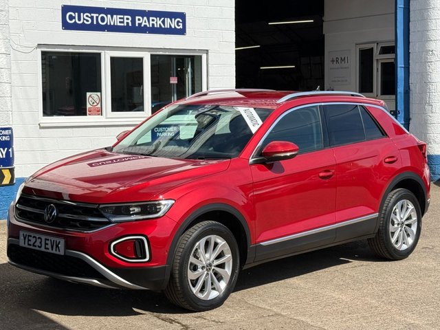 View our VOLKSWAGEN T-ROC