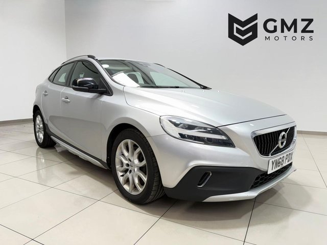 View our Volvo V40 Cross Country 1.5 T3 GPF Nav Plus Hatchback 5dr Petrol Auto Euro 6 (s/s) (152 ps)