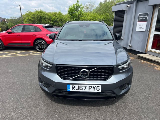 View our VOLVO XC40