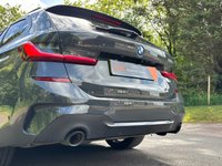 USED 2021 71 BMW 3 SERIES 2.0 330e 12kWh M Sport Pro Edition Touring 5dr Petrol Plug-in Hybrid Auto Euro 6 (s/s) (292 ps) DRAVIT GREY - GREAT HISTORY