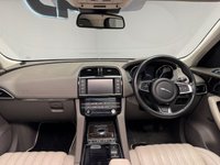 USED 2017 67 JAGUAR F-PACE 2.0 D240 Portfolio SUV 5dr Diesel Auto AWD Euro 6 (s/s) (240 ps) PAN ROOF|CREAM LEATHER|REV CAM
