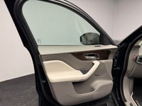 USED 2017 67 JAGUAR F-PACE 2.0 D240 Portfolio SUV 5dr Diesel Auto AWD Euro 6 (s/s) (240 ps) PAN ROOF|CREAM LEATHER|REV CAM