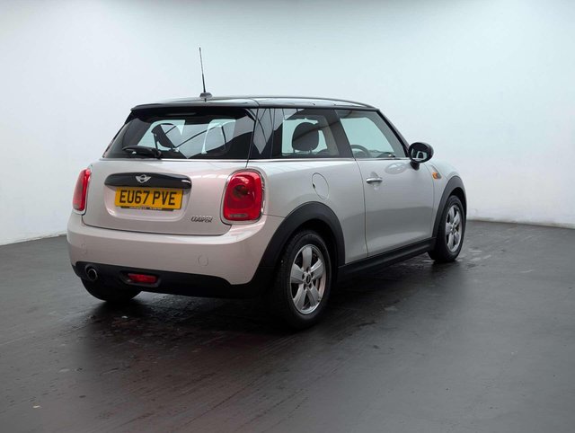 USED 2017 67 MINI HATCH 1.5 Cooper 3dr CLICK+COLLECT / HOME DELIVERY