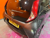 USED 2018 05 TOYOTA AYGO 1.0 VVT-i x-plore Hatchback 5dr Petrol Manual Euro 6 (71 ps) Alloys. Climate Control. DAB.
