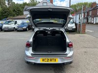 USED 2021 21 VOLKSWAGEN GOLF 1.5 eTSI MHEV R-Line Hatchback 5dr Petrol Hybrid DSG Euro 6 (s/s) (150 ps) FULL MAIN DEALER SERVICE HISTORY. PETROL-HYBRID.