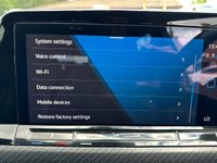USED 2021 21 VOLKSWAGEN GOLF 1.5 eTSI MHEV R-Line Hatchback 5dr Petrol Hybrid DSG Euro 6 (s/s) (150 ps) FULL MAIN DEALER SERVICE HISTORY. PETROL-HYBRID.