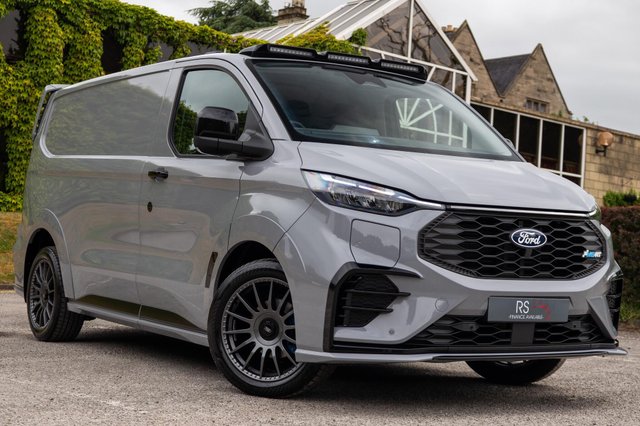 View our FORD E-Transit Custom