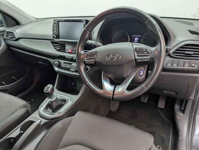 USED 2018 18 HYUNDAI I30 1.4 i30 SE Nav TGDi 5dr CLICK+COLLECT / HOME DELIVERY