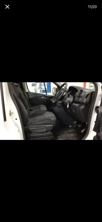 USED 2020 70 RENAULT TRAFIC 2.0 dCi ENERGY 28 Business Panel Van 5dr Diesel Manual SWB Standard Roof Euro 6 (s/s) (145 ps) 