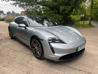2022 PORSCHE TAYCAN