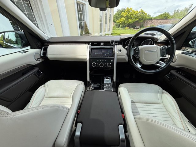 View our LAND ROVER DISCOVERY
