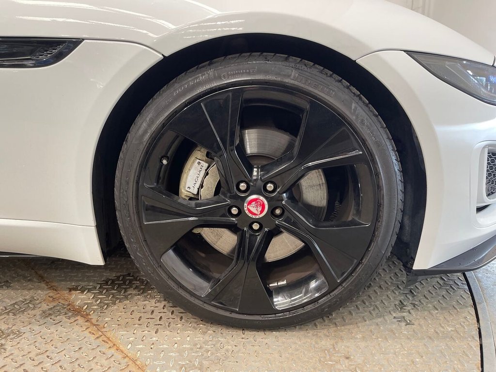 USED 2021 21 JAGUAR F-TYPE 2.0i R-Dynamic Coupe 2dr Petrol Auto Euro 6 (s/s) (300 ps) PANORAMIC GLASS ROOF