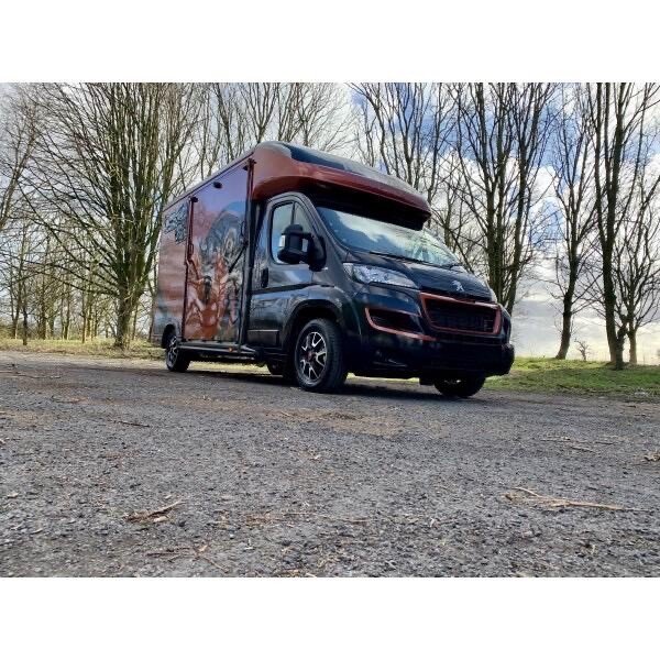 USED 2020 20 PEUGEOT BOXER 2.0 BlueHDi 335 Platform Cab 2dr Diesel Manual L3 Euro 6 (160 ps) 2 Stall FSH Very Low Miles Hi Spec