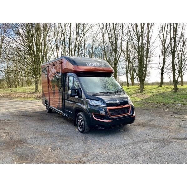 USED 2020 20 PEUGEOT BOXER 2.0 BlueHDi 335 Platform Cab 2dr Diesel Manual L3 Euro 6 (160 ps) 2 Stall FSH Very Low Miles Hi Spec