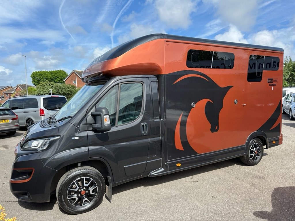 USED 2020 20 PEUGEOT BOXER 2.0 BlueHDi 335 Platform Cab 2dr Diesel Manual L3 Euro 6 (160 ps) 2 Stall FSH Very Low Miles Hi Spec