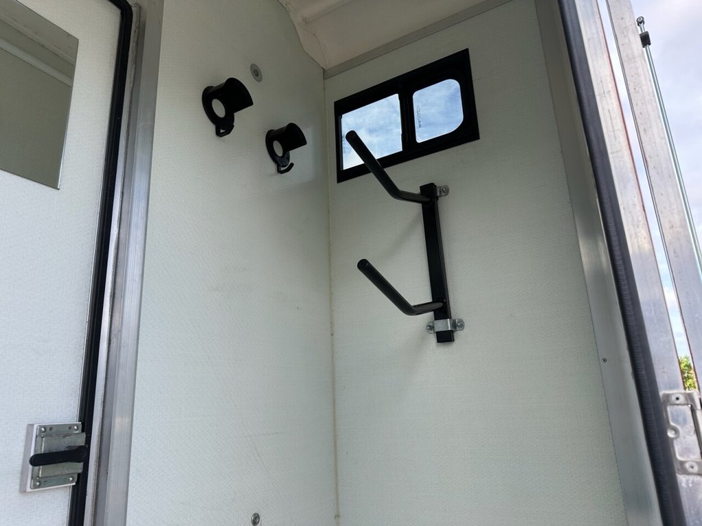 USED 2020 20 PEUGEOT BOXER 2.0 BlueHDi 335 Platform Cab 2dr Diesel Manual L3 Euro 6 (160 ps) 2 Stall FSH Very Low Miles Hi Spec