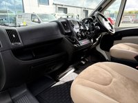 USED 2019 19 ADRIA CORAL 670 SL AXESS 4 Belt - 3 Berth - End Fixed Singles Over Storage 