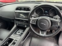 USED 2018 68 JAGUAR F-PACE 2.0 D180 R-Sport SUV 5dr Diesel Auto AWD Euro 6 (s/s) (180 ps) AUTO -- 4WD -- FULL SERVICE HISTORY -- HEATED LEATHER -- 19inch ALLOYS -- SAT NAV