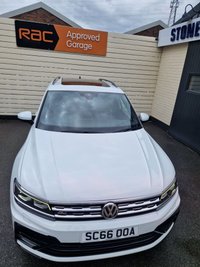 USED 2017 66 VOLKSWAGEN TIGUAN 2.0 TDI BlueMotion Tech R-Line SUV 5dr Diesel DSG 4Motion Euro 6 (s/s) (150 ps) PANOMRAMIC GLASS ROOF !!