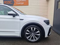 USED 2017 66 VOLKSWAGEN TIGUAN 2.0 TDI BlueMotion Tech R-Line SUV 5dr Diesel DSG 4Motion Euro 6 (s/s) (150 ps) PANOMRAMIC GLASS ROOF !!