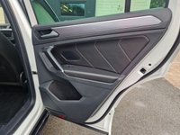 USED 2017 66 VOLKSWAGEN TIGUAN 2.0 TDI BlueMotion Tech R-Line SUV 5dr Diesel DSG 4Motion Euro 6 (s/s) (150 ps) PANOMRAMIC GLASS ROOF !!