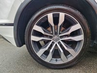 USED 2017 66 VOLKSWAGEN TIGUAN 2.0 TDI BlueMotion Tech R-Line SUV 5dr Diesel DSG 4Motion Euro 6 (s/s) (150 ps) PANOMRAMIC GLASS ROOF !!