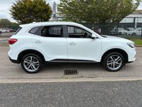 USED 2021 G MG MG HS 1.5 T-GDI Exclusive SUV 5dr Petrol Manual Euro 6 (s/s) (162 ps) SERVICE HISTORY* FULL LEATHER* PANORAMIC ROOF WITH SUN BLIND* SAT NAV* REVERSING CAMERA* HEATED FRONT SEATS* CRUISE CONTROL WITH SPEED LIMITER* ELECTRIC FRONT SEATS*