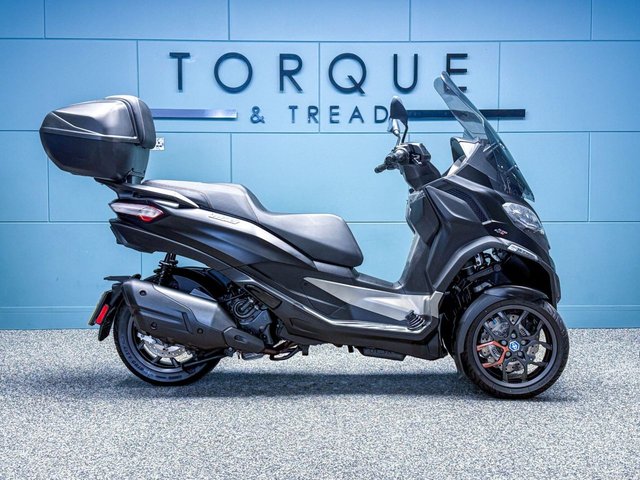View our PIAGGIO MP3 530