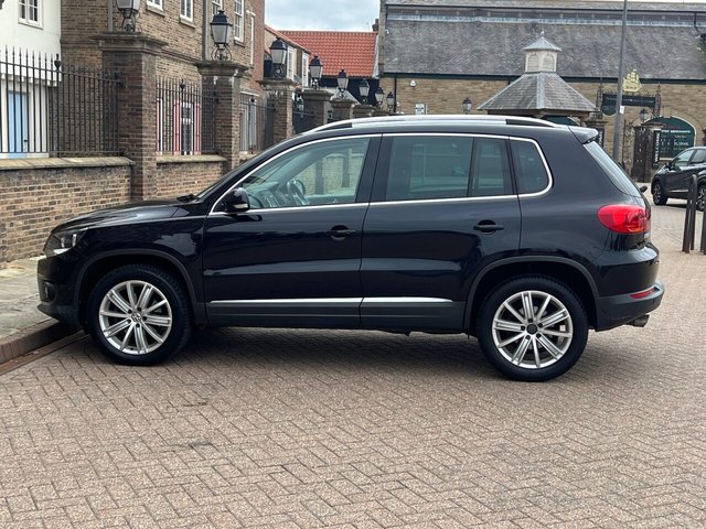 View our VOLKSWAGEN TIGUAN