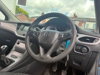 USED 2017 17 VAUXHALL ASTRA 1.4i Turbo Design Hatchback 5dr Petrol Manual Euro 6 (125 ps) THIS POPULAR MODEL COMES WITH 2 KEYS, AIR CONDITIONING AND MUCH MORE..