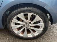 USED 2017 17 VAUXHALL ASTRA 1.4i Turbo Design Hatchback 5dr Petrol Manual Euro 6 (125 ps) THIS POPULAR MODEL COMES WITH 2 KEYS, AIR CONDITIONING AND MUCH MORE..