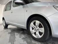 USED 2015 15 SKODA ROOMSTER 1.6 TDI SE MPV 5dr Diesel Manual Euro 5 (105 ps) 3 keys, tow-bar, pan roof, alloys