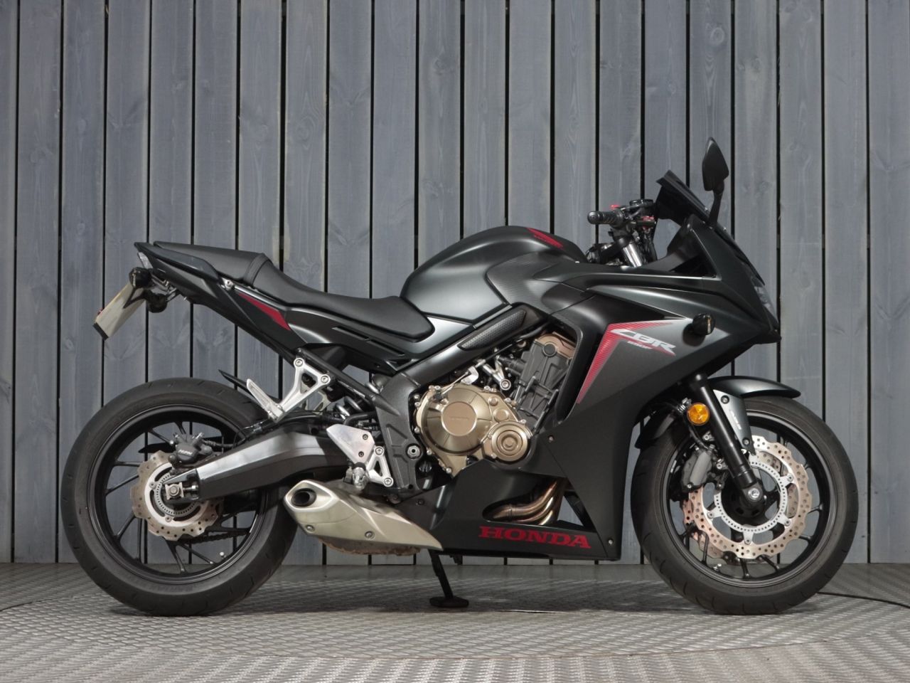 HONDA CBR650F