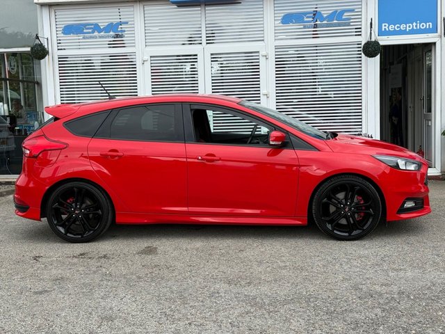View our FORD FOCUS