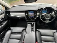 USED 2022 22 VOLVO V90 Cross Country 2.0 B6 MHEV Estate 5dr Petrol Hybrid Auto AWD Euro 6 (s/s) (300 ps) ONE FORMER KEEPER FROM NEW