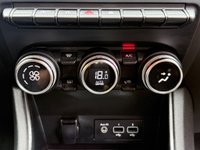 USED 2022 RENAULT CAPTUR 1.3 TCe SE Edition SUV 5dr Petrol Manual Euro 6 (s/s) (140 ps) 
