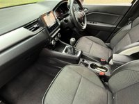USED 2022 RENAULT CAPTUR 1.3 TCe SE Edition SUV 5dr Petrol Manual Euro 6 (s/s) (140 ps) 