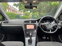 USED 2018 18 VOLKSWAGEN GOLF 1.6 TDI SE Nav Hatchback 5dr Diesel DSG Euro 6 (s/s) (115 ps) 