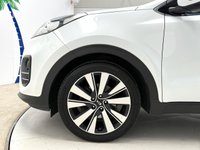 USED 2017 17 KIA SPORTAGE 1.7 CRDi 3 SUV 5dr Diesel DCT Euro 6 (s/s) (139 bhp) Gorgeous Spec AUTO with Glass Roof, Heated Leather, 19" Alloys, Parking Camera, SATNAV, JBL Sound System, CARPLAY 52000 Miles & Full Service History