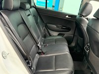 USED 2017 17 KIA SPORTAGE 1.7 CRDi 3 SUV 5dr Diesel DCT Euro 6 (s/s) (139 bhp) Gorgeous Spec AUTO with Glass Roof, Heated Leather, 19" Alloys, Parking Camera, SATNAV, JBL Sound System, CARPLAY 52000 Miles & Full Service History