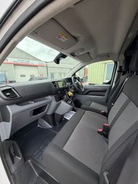 USED 2022 22 VAUXHALL VIVARO 1.5 Turbo D 2900 Dynamic Panel Van 6dr Diesel Manual L2 H1 Euro 6 (s/s) (100 ps) Drives superb