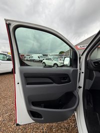 USED 2022 22 VAUXHALL VIVARO 1.5 Turbo D 2900 Dynamic Panel Van 6dr Diesel Manual L2 H1 Euro 6 (s/s) (100 ps) Drives superb