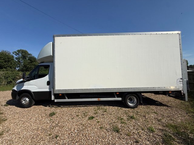 View our IVECO DAILY