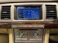 USED 2010 60 JAGUAR XF 3.0d V6 Luxury Saloon 4dr Diesel Auto Euro 5 (240 ps) 