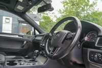 USED 2015 15 VOLKSWAGEN TOUAREG 3.0 TDI V6 BlueMotion Tech R-Line SUV 5dr Diesel Tiptronic 4WD Euro 6 (s/s) (262 ps) 
