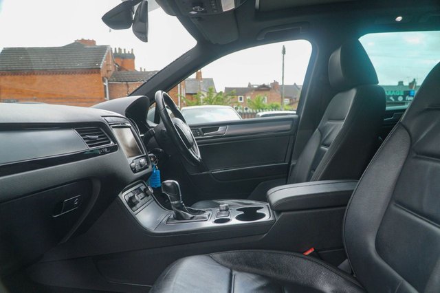 View our VOLKSWAGEN TOUAREG