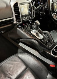 USED 2015 15 PORSCHE CAYENNE 3.0 TD V6 SUV 5dr Diesel TiptronicS 4WD Euro 6 (s/s) (262 ps) 