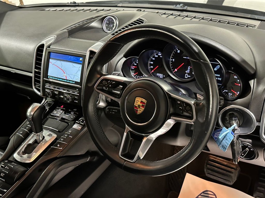 USED 2015 15 PORSCHE CAYENNE 3.0 TD V6 SUV 5dr Diesel TiptronicS 4WD Euro 6 (s/s) (262 ps) 