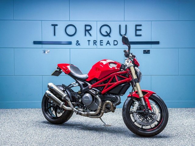 2012 12 Ducati Monster 1100 EVO 1100 Naked 